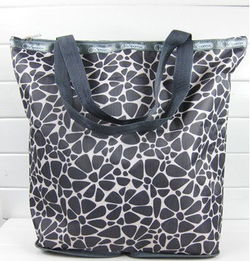 供應(yīng)環(huán)保購物袋 環(huán)保購物袋批發(fā)定做 深圳市龍崗區(qū)駿達手袋廠 深圳禮品包 環(huán)保袋 手提袋 電腦包 收納袋 背包 錢包 工具包 深圳駿達手袋廠