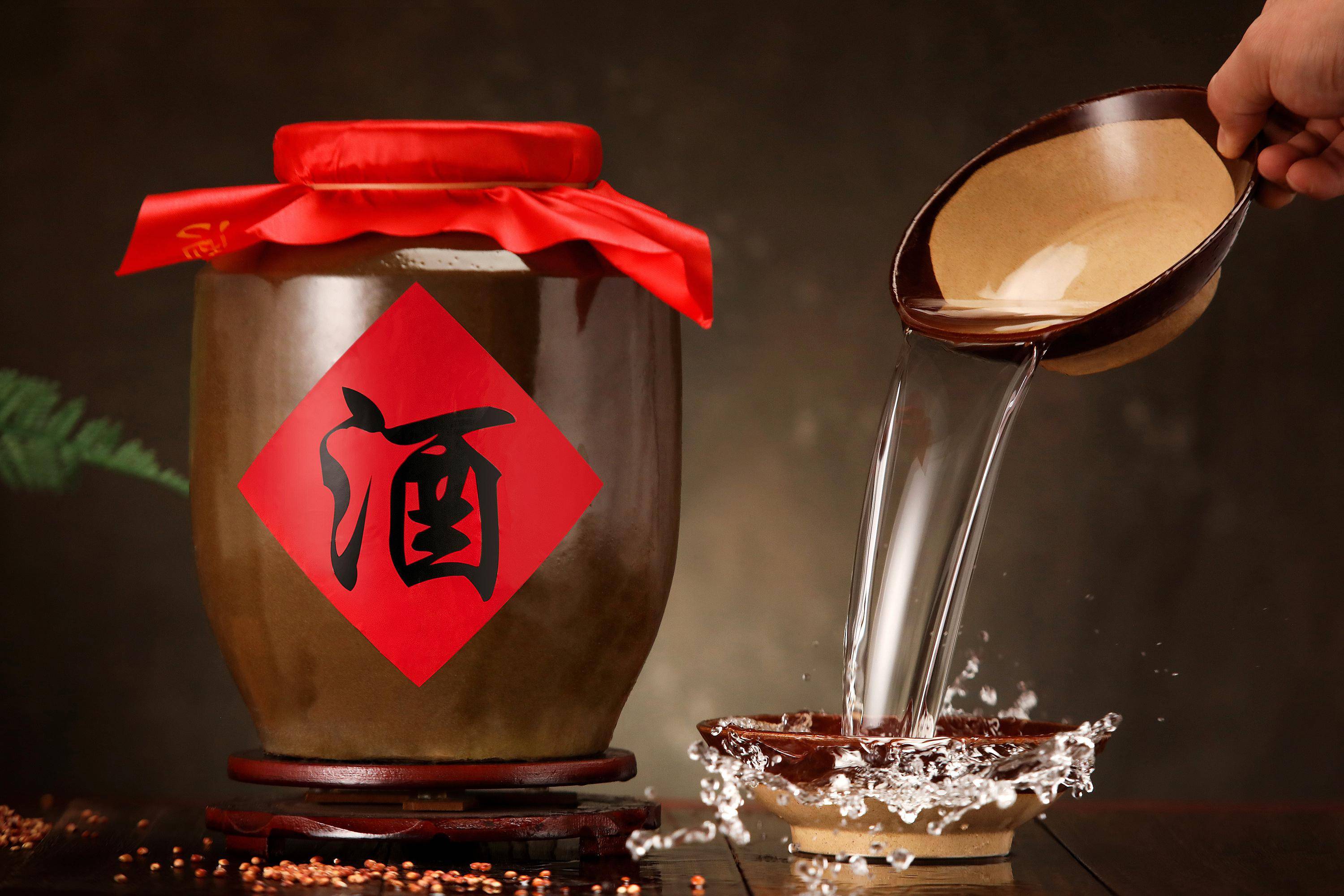 紹興黃酒大跳水！23元暢飲女兒紅，酒友們的平價口福時代來臨